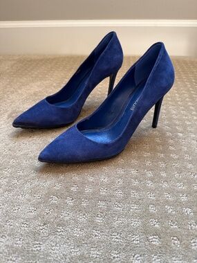Cobalt blue 90s pumps